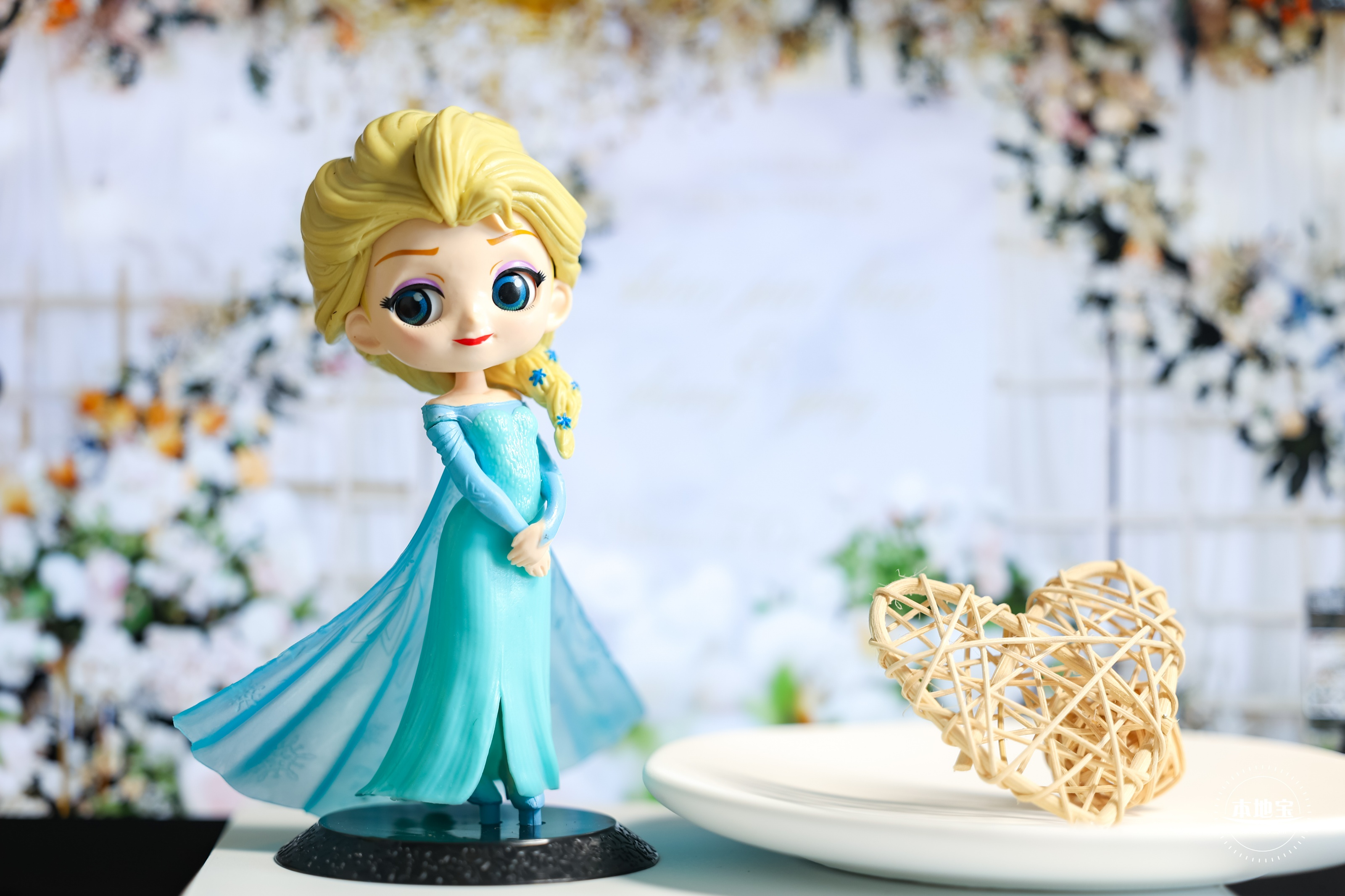 RB‘s Cake Diary - 冰雪奇缘 艾莎公主蛋糕与杯子蛋糕组合🩵🤍 Frozen Elsa...