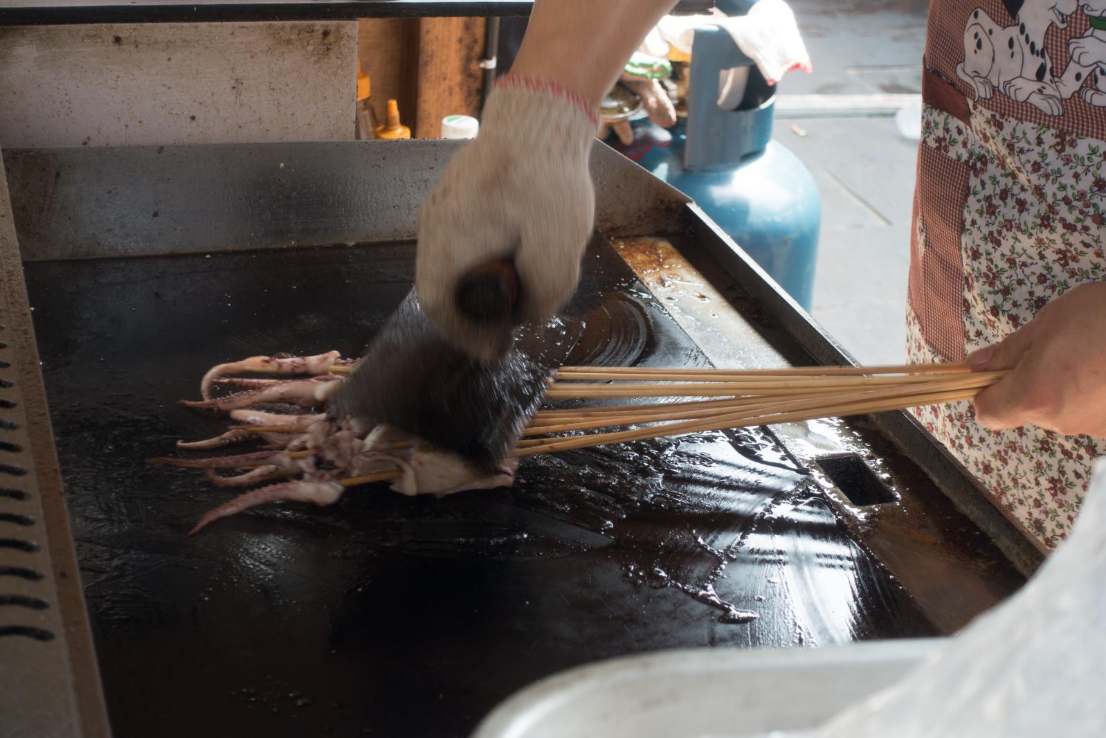 东莞凤岗龙凤山庄清明上河街美食