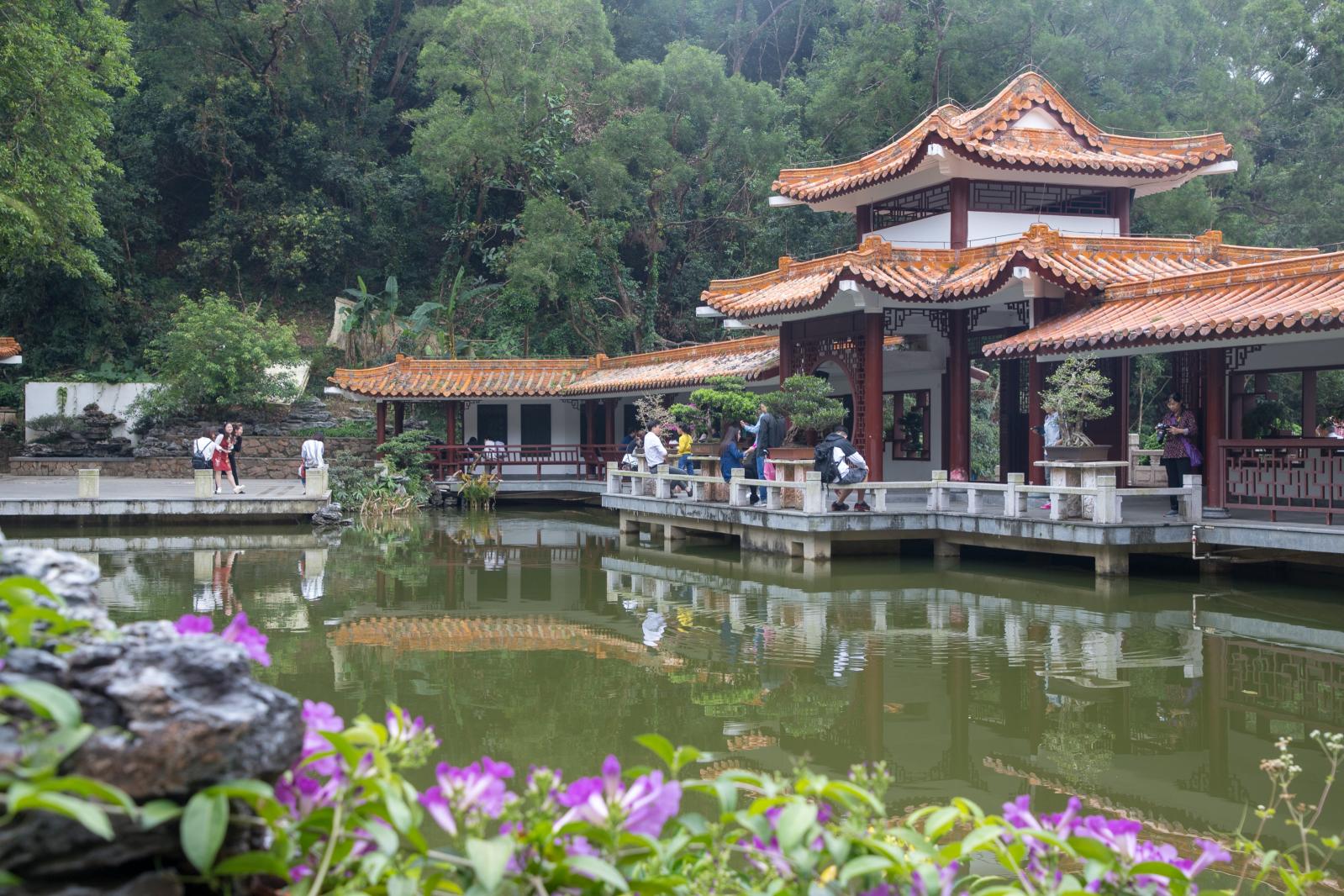 【携程攻略】深圳弘法寺景点,深圳仙湖植物园内的弘法寺是建国首座始建的寺庙，是改革开放后的1983…