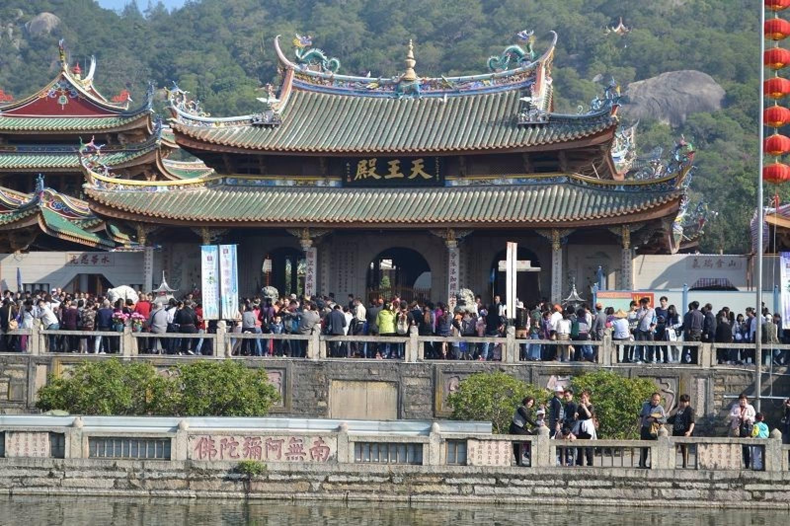 厦门（厦门大学，鼓浪屿，普陀寺，胡里山炮台，福建土楼）