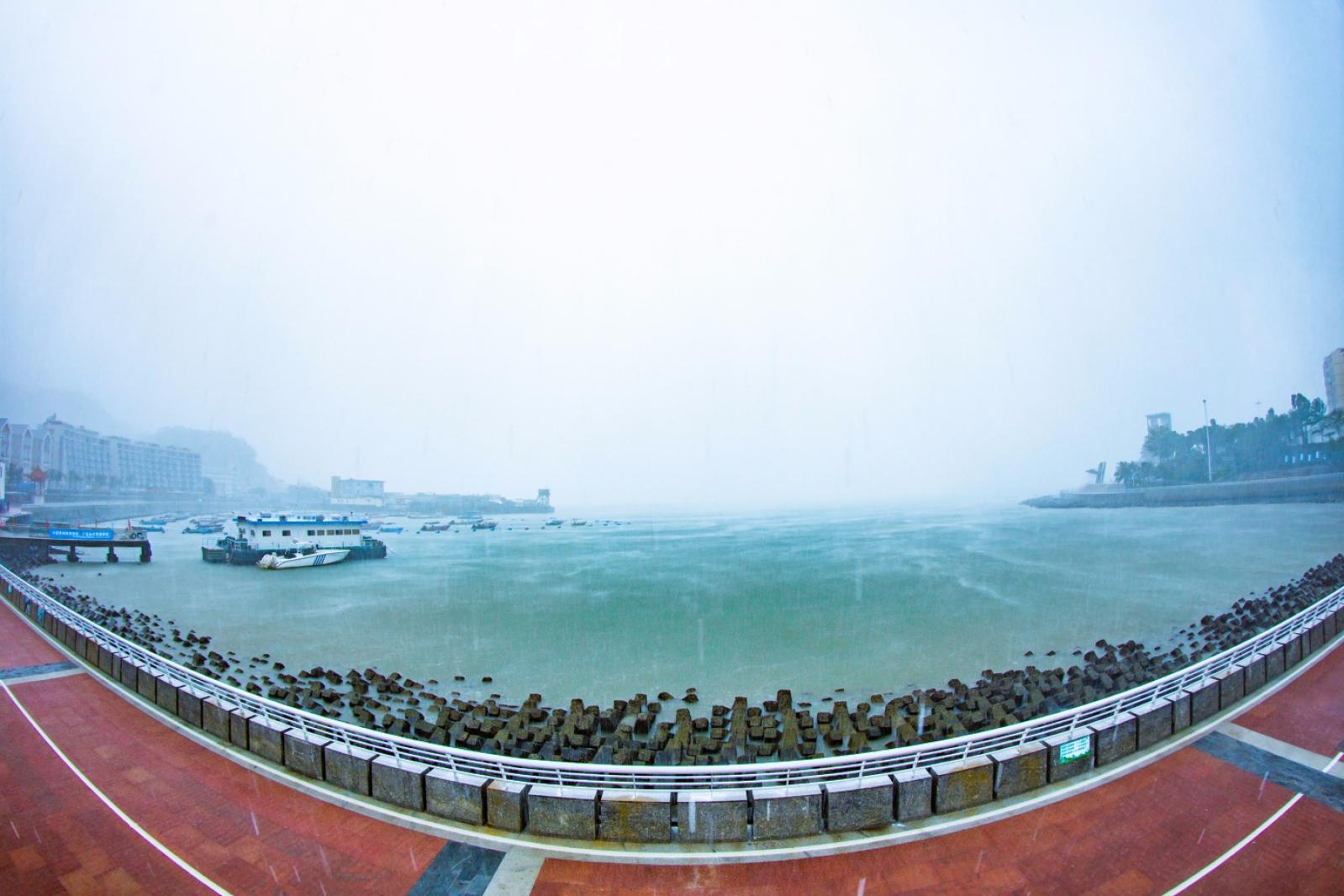深圳南澳月亮湾