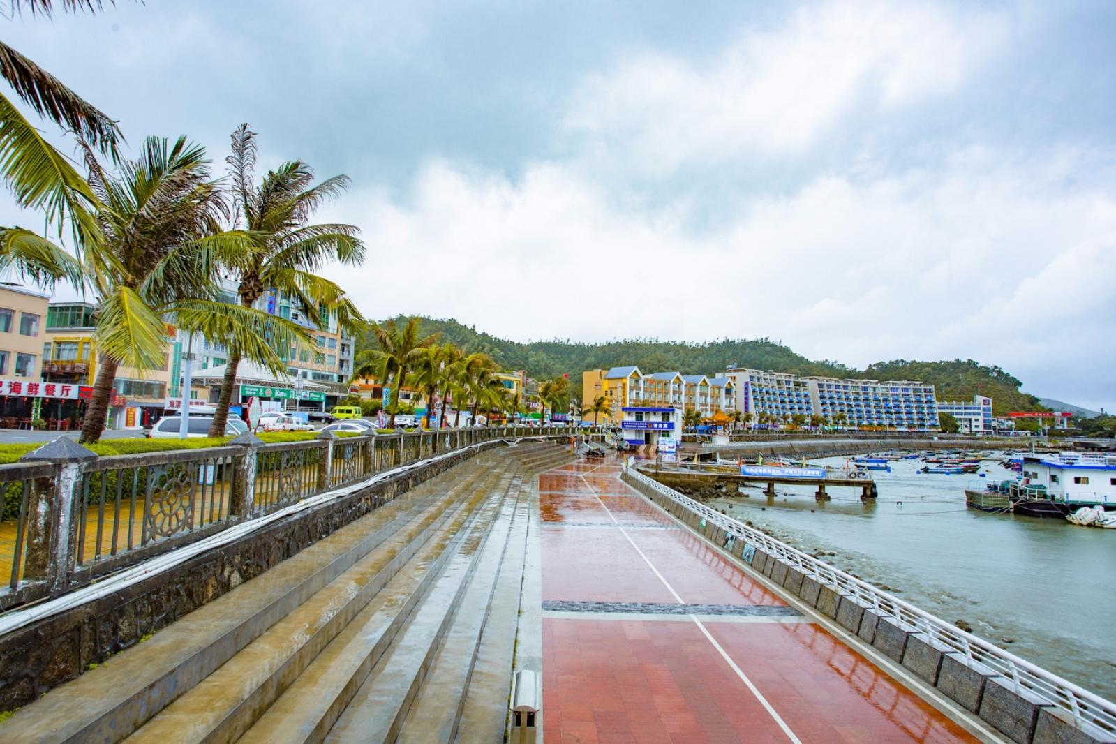 深圳南澳月亮湾