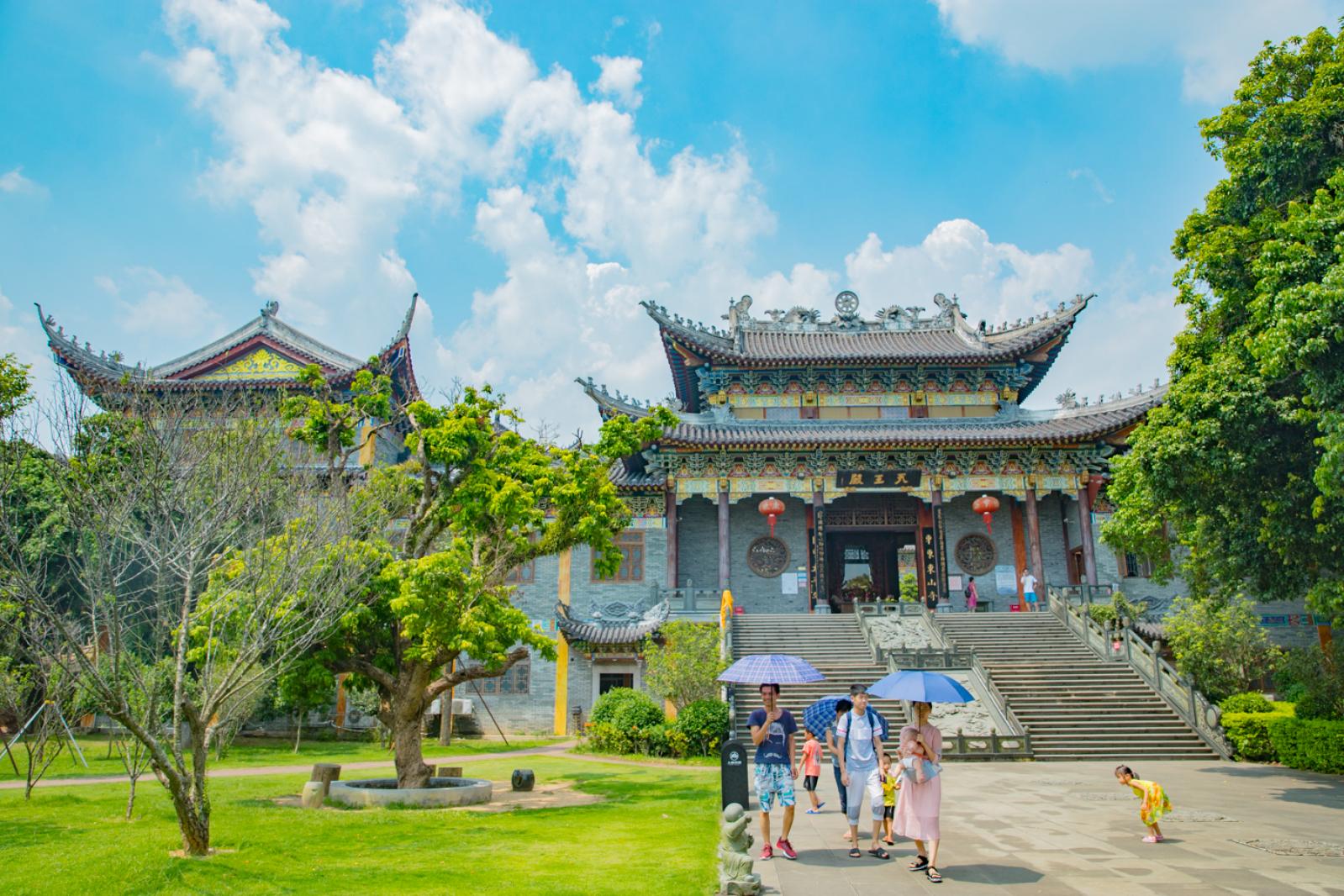 深圳大鹏东山寺