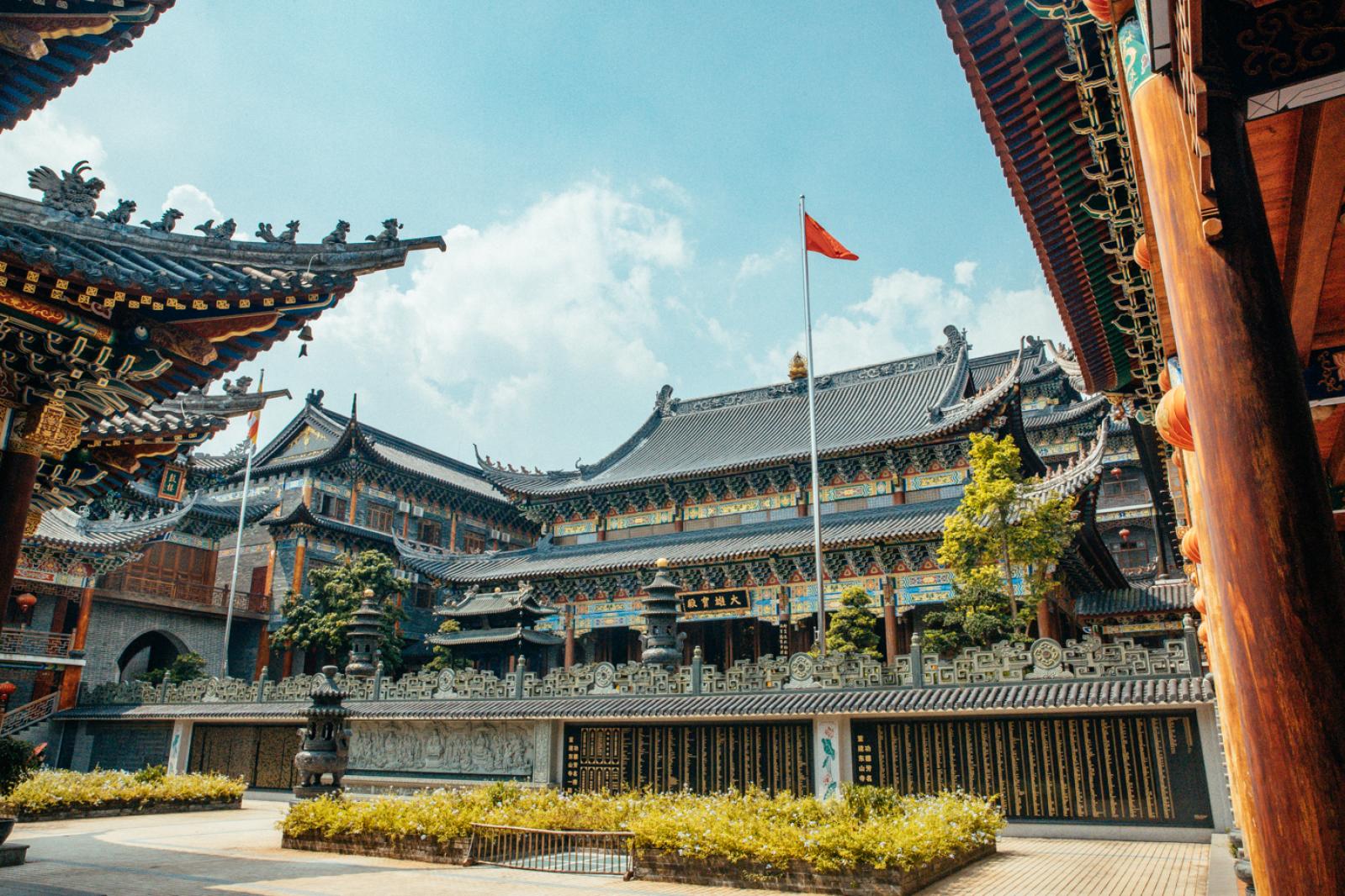 深圳大鹏东山寺