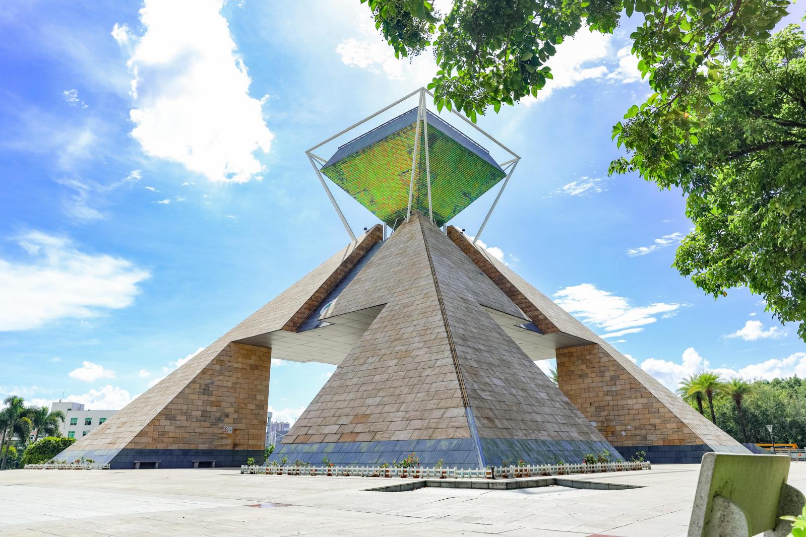 深圳凤凰山国家矿山公园