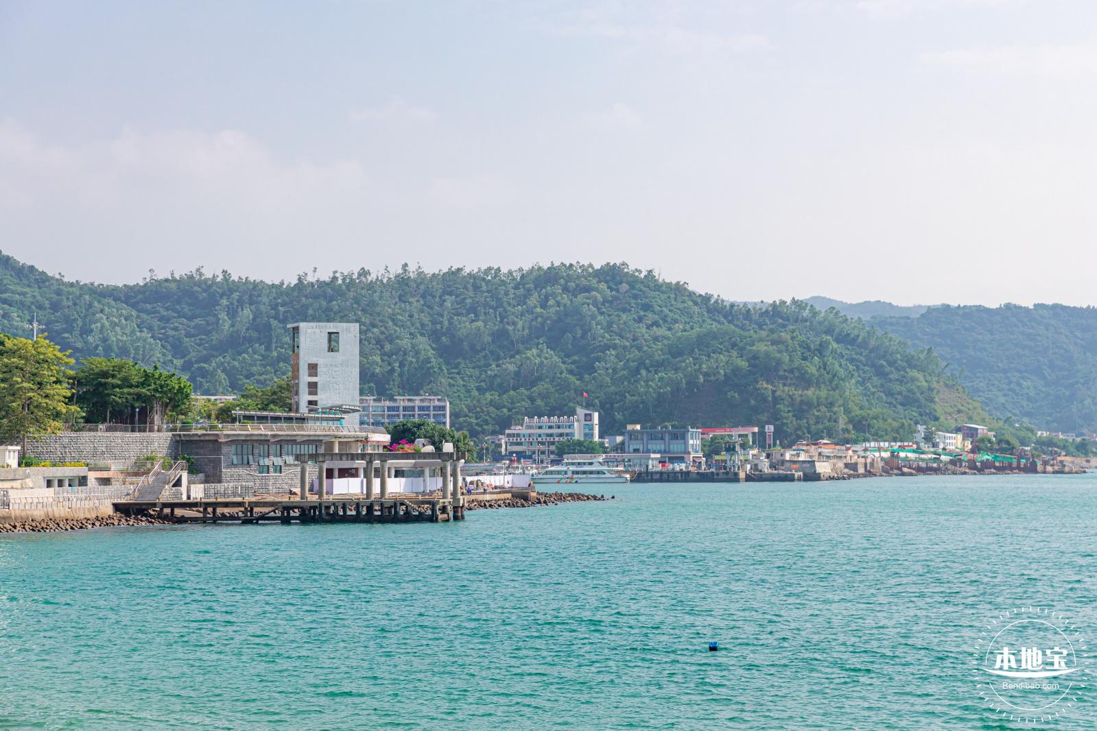 机车港湾海边
