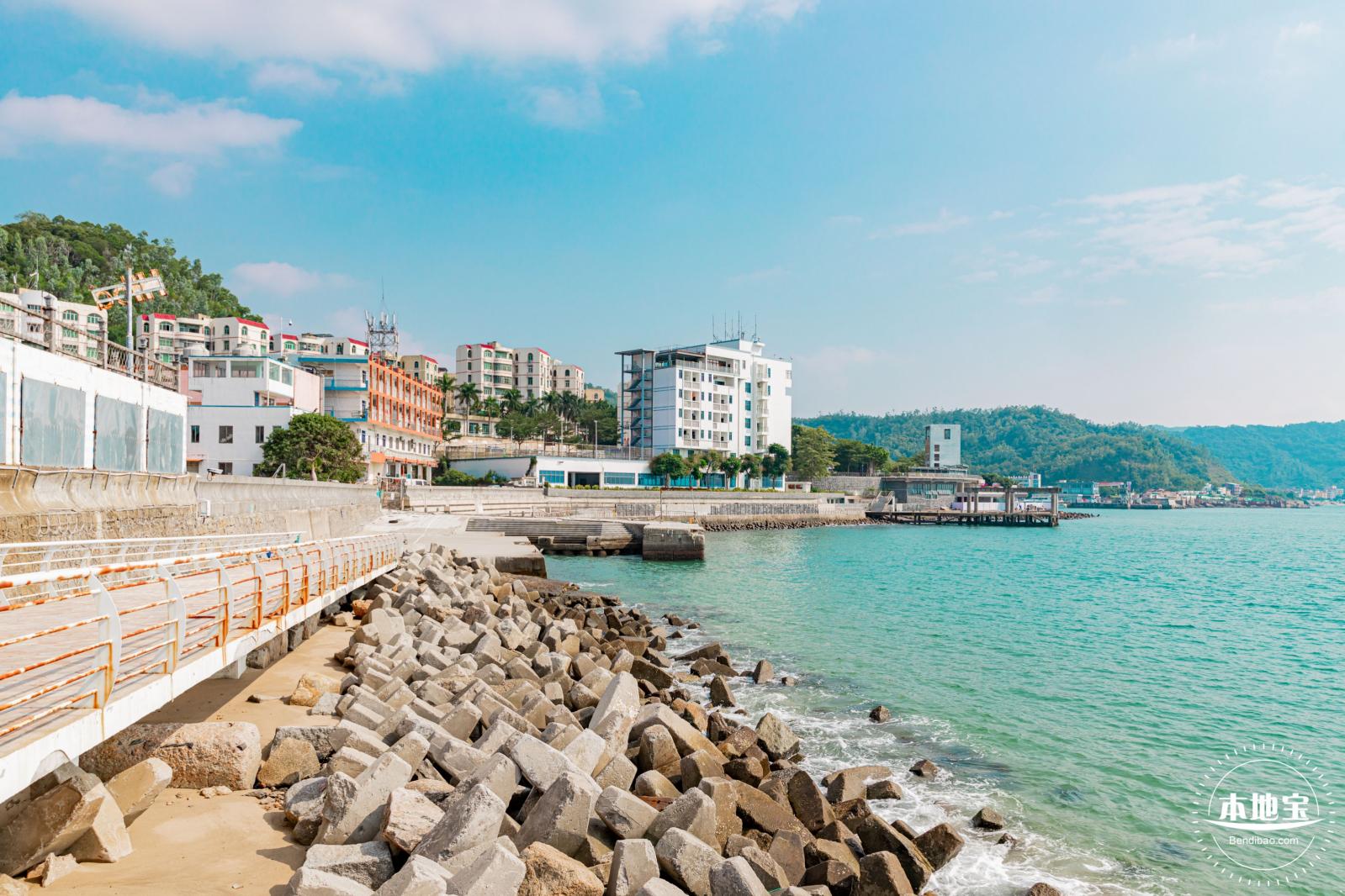 机车港湾海边