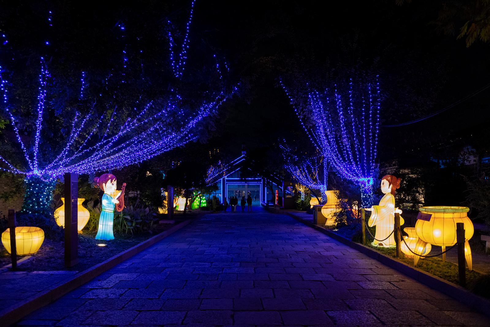 广富林灯会