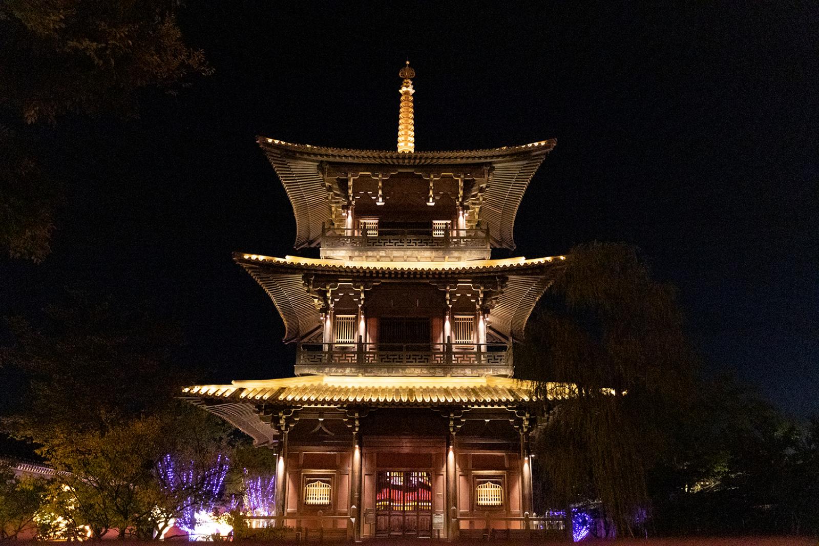 广富林灯会