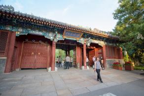 北京大学西校门