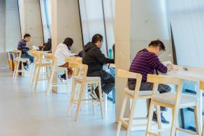 坪山区图书馆
