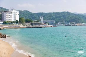 机车港湾海边