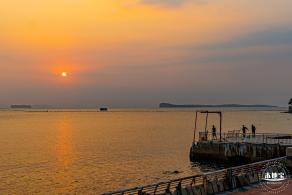 机车港湾海边