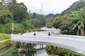 罗湖白色溪流栈道