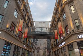 南京东路 东拓开街