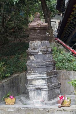 大鹏东山寺舍利塔
