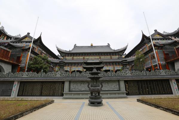 大鹏东山寺