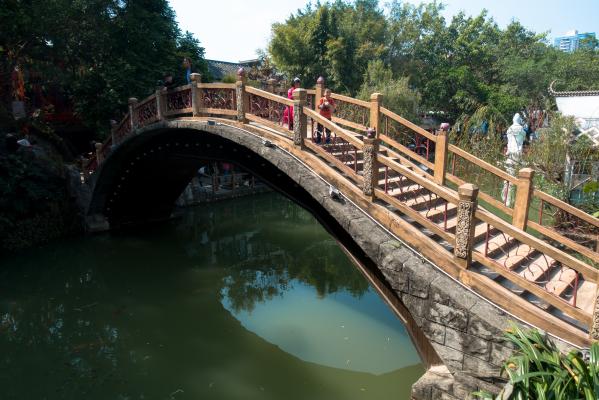 东莞凤岗龙凤山庄清明上河街