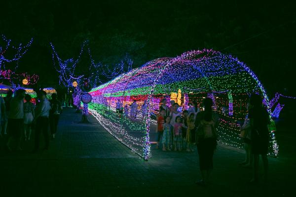 观澜湖体育公园灯光秀