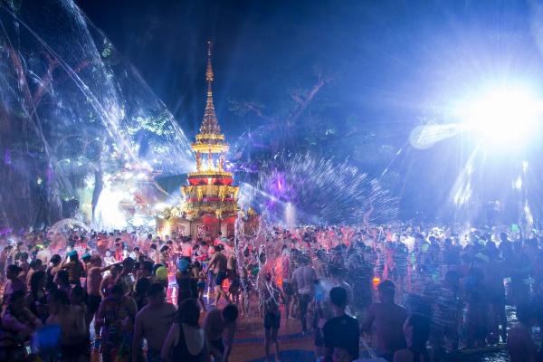 锦绣中华-泼水节