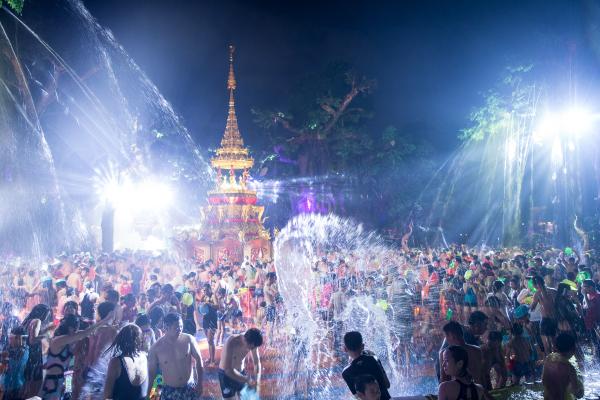 锦绣中华-泼水节