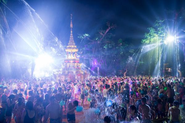 锦绣中华-泼水节