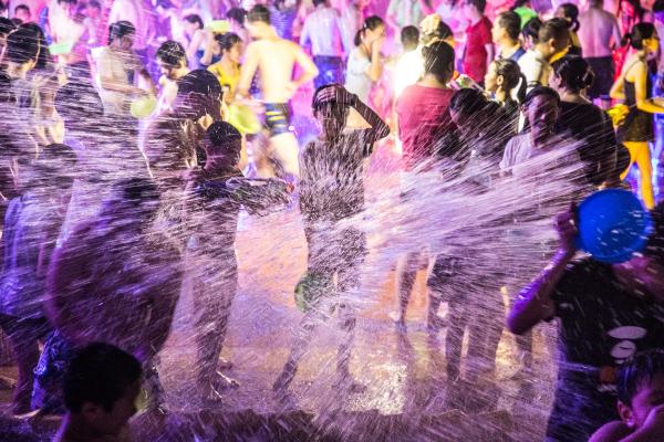 锦绣中华-泼水节