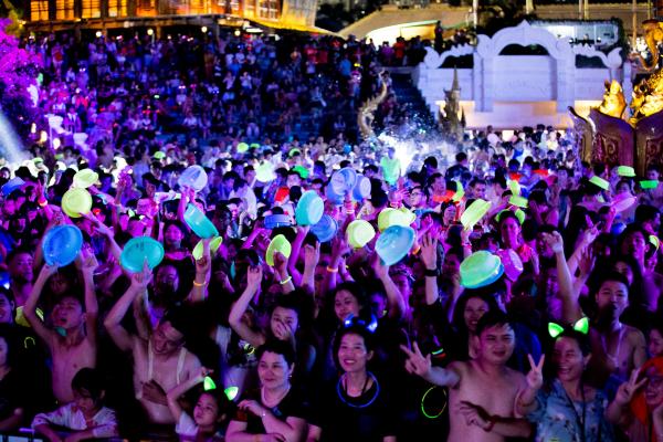 锦绣中华-泼水节