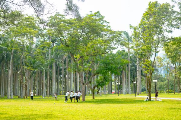 莲花山公园