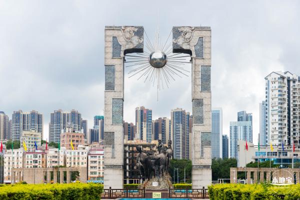 龙华文化广场