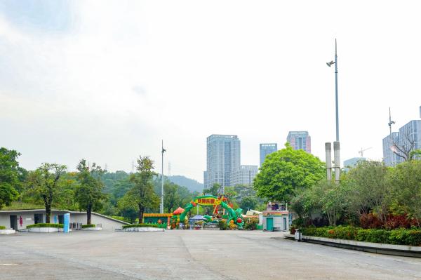 龙岗大运中心