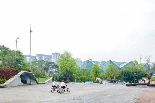 龙岗大运中心