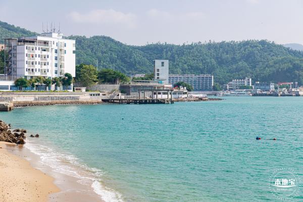 机车港湾海边