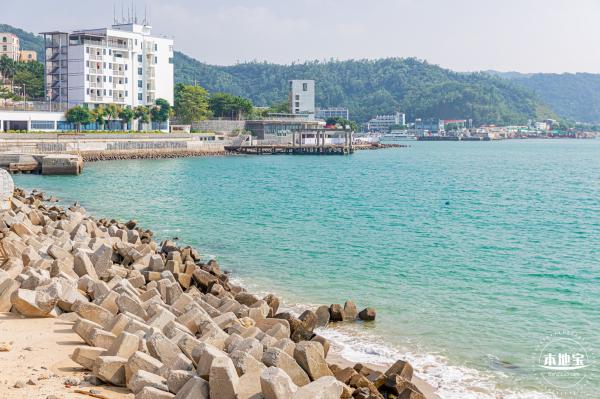 机车港湾海边