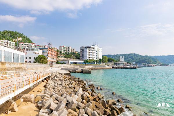 机车港湾海边