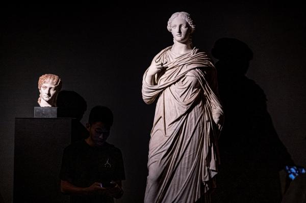 展览--盛世爱情