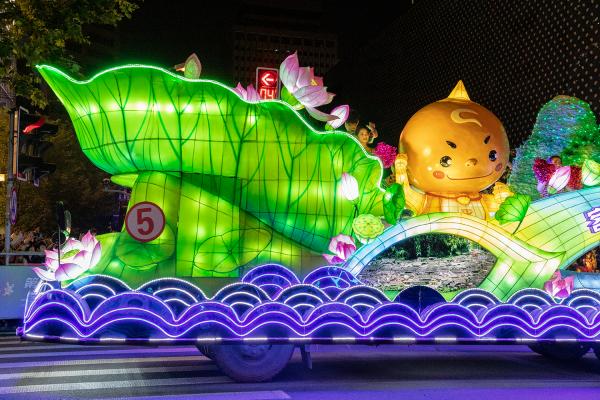 上海旅游节花车巡游