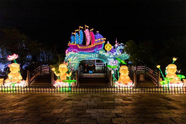 广富林灯会