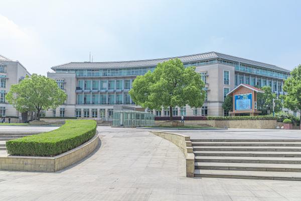 泰晤士小镇