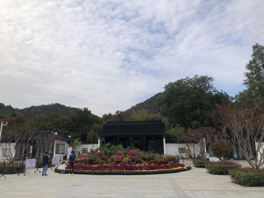 天平山大门